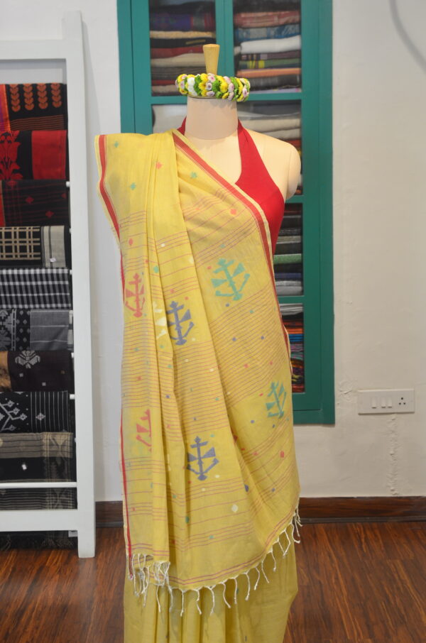 Hand spun and Handwoven light yellow soft cotton saree - Image 11
