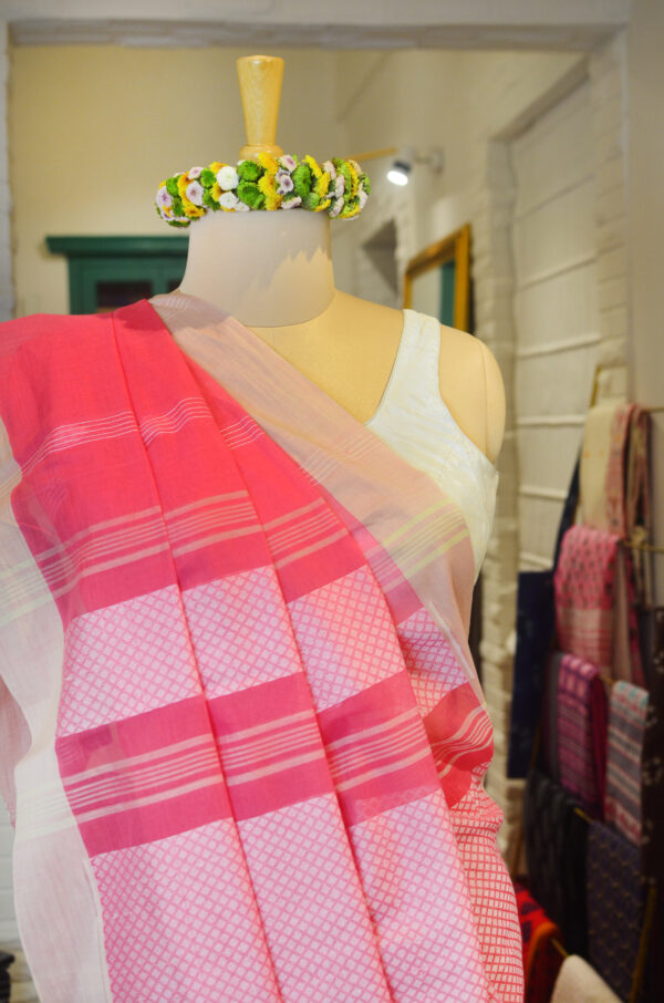Pink soft cotton saree with white border white butis - Image 12