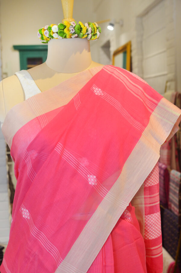 Pink soft cotton saree with white border white butis - Image 4
