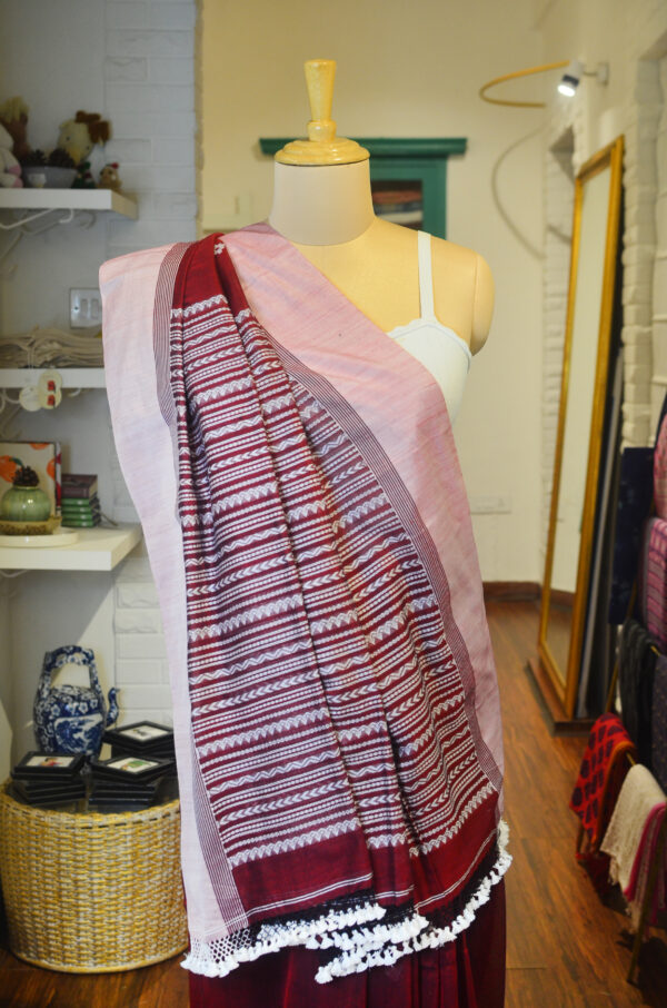 Maroon soft cotton saree with white and maroon dual tone border - Image 7