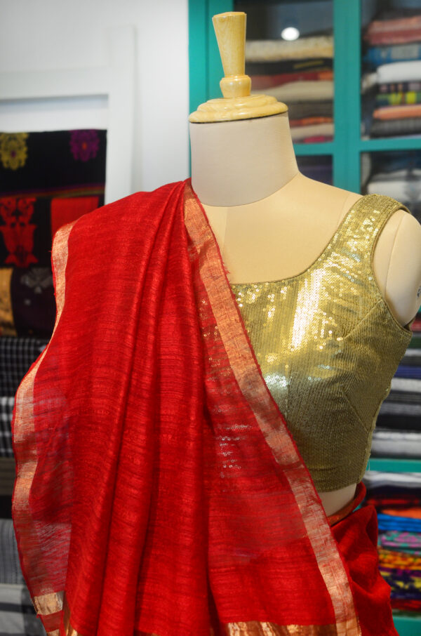 Red Matka silk saree with golden zari border - Image 7