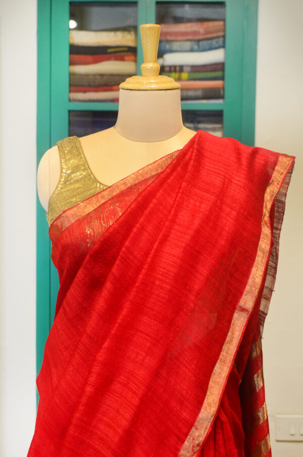 Red Matka silk saree with golden zari border - Image 8