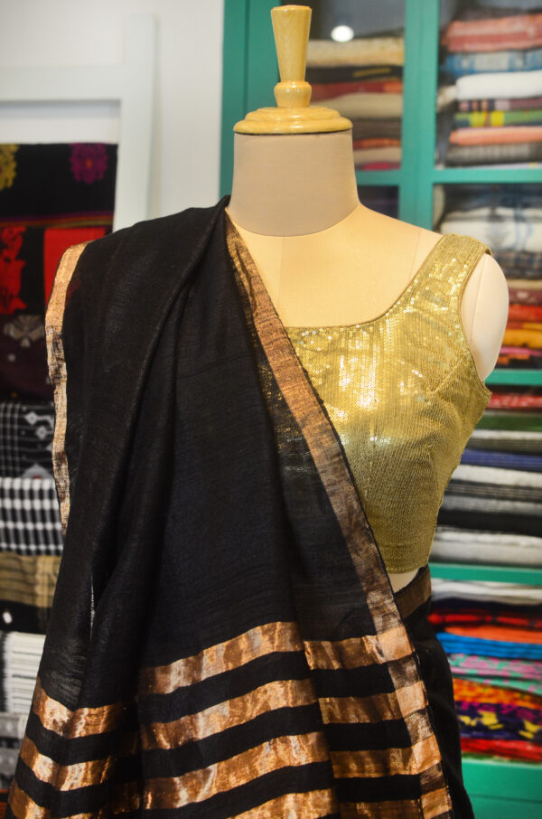 Black Matka silk saree with golden zari border - Image 5