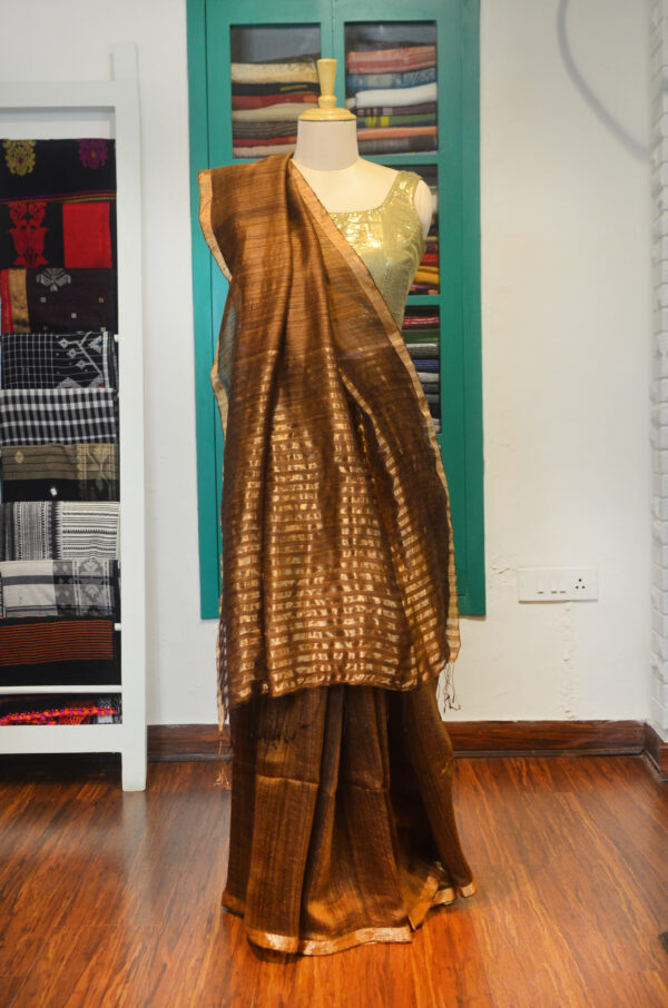 Coffee colour Matka silk saree with golden zari border - Image 5