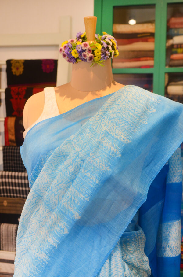 Shibori pure Matka silk Light blue and white tie and dye shibori - Image 3