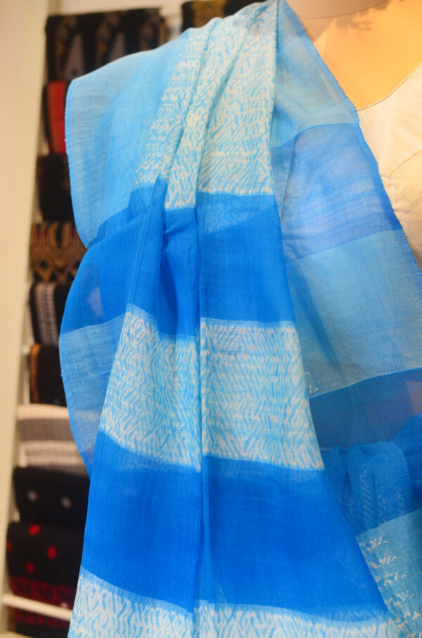 Shibori pure Matka silk Light blue and white tie and dye shibori - Image 4