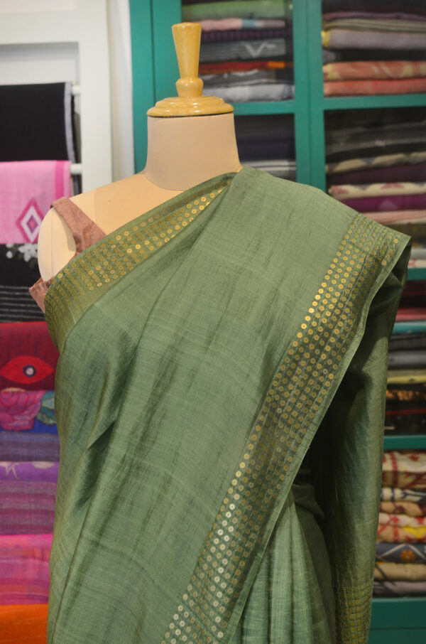 Handspun Handwoven Green Mulberry Silk Saree - Image 5