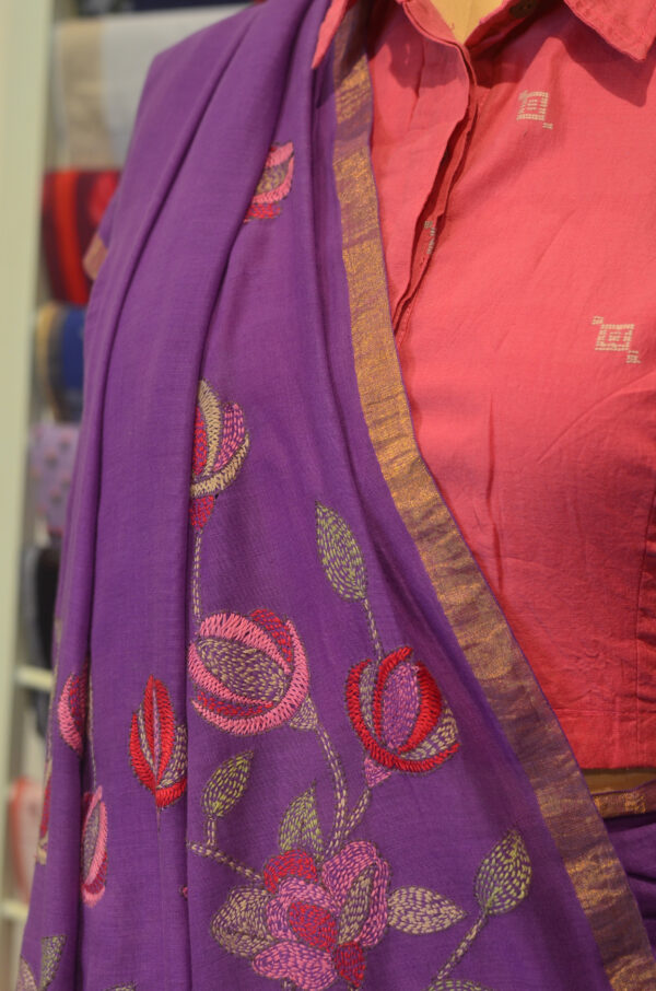 Handspun Handwoven Mauve Soft Cotton Kantha Saree - Image 4