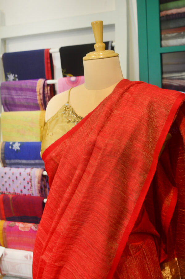 Handspun Handwoven Red Tussar Matka Silk Saree - Image 4